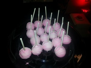 Frostings Strawberry Cake Pops