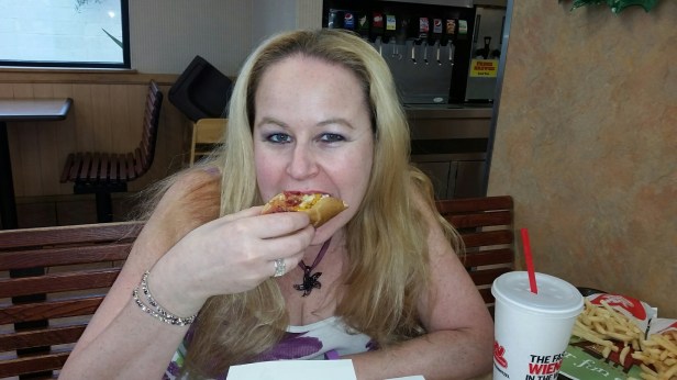 Wienerschnitzel, New Chili Cheese Dogs