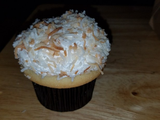 my delight cupcakery, cupcakes ontario, desserts