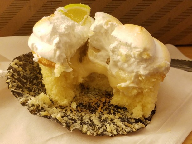 my delight cupcakery, cupcakes ontario, desserts