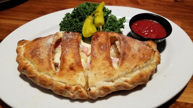 Calzone - Oggi's Mission Viejo